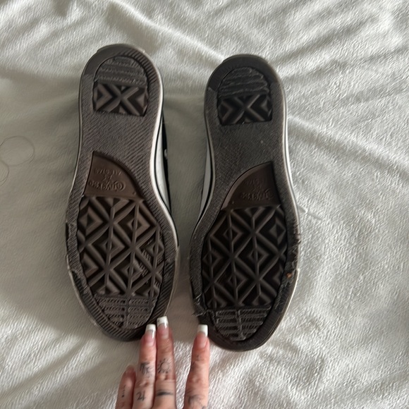 Classic Low Top Converse All Star - Picture 2 of 2